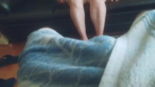 Read more about the article Azeri seksi xalaska yeni aldiqi alt paltarini qonsu oglana gosterib sikilir